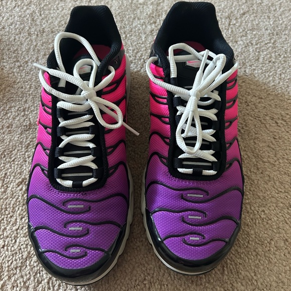 WORN ONCE! Women’s Air Max Plus 'Dusk' - Picture 4 of 4